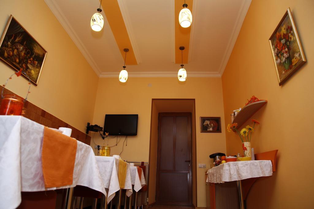 Azoyan Guest House Jerevan Exteriör bild